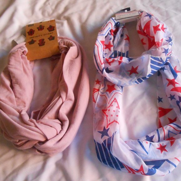 2 New Women's Infinity Scarves Studio 74 Mauve colored & red white blue Stars ๐ฉ - Picture 3 of 9